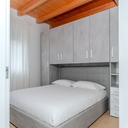 Residenza Grandi 公寓 *